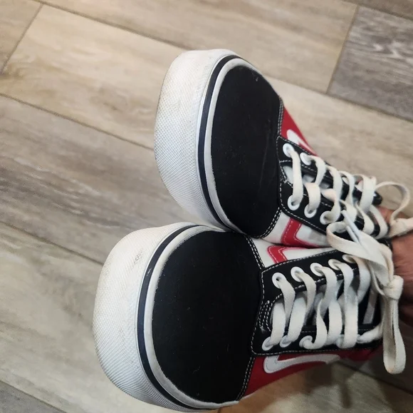Vans Men's Black, White, and Red Sneakers Size 11.5 - Picture 7 of 9